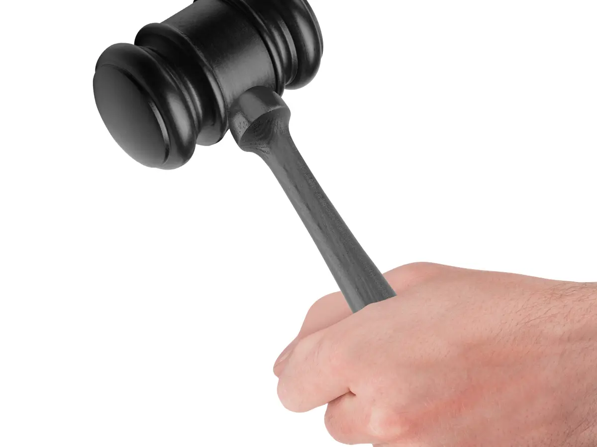 What is the difference between arbitration and litigation?